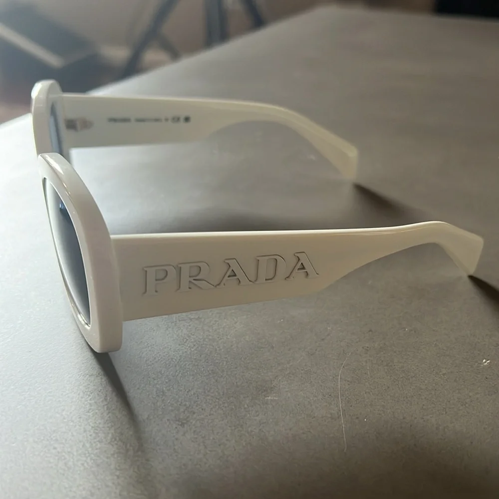Like new Prada sunglasses - Picture 2 of 4